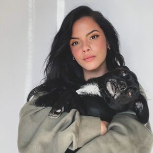 Meet your Posher, Vanessa